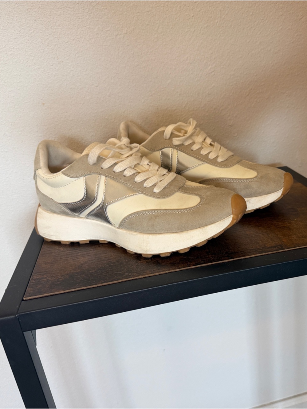 Steve Madden Beige and Cream Retro Runner Sneakers